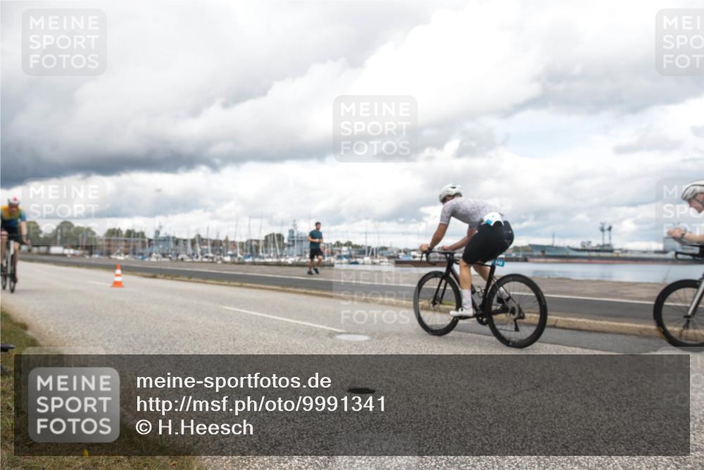16.08.2026 - KN Förde Triathlon 2026 H.Heesch http://msf.ph/oto/9991341 16.08.2026 13:12:17 Radfahren 523, 542, 553, 568, 701 meine-sportfotos.de
