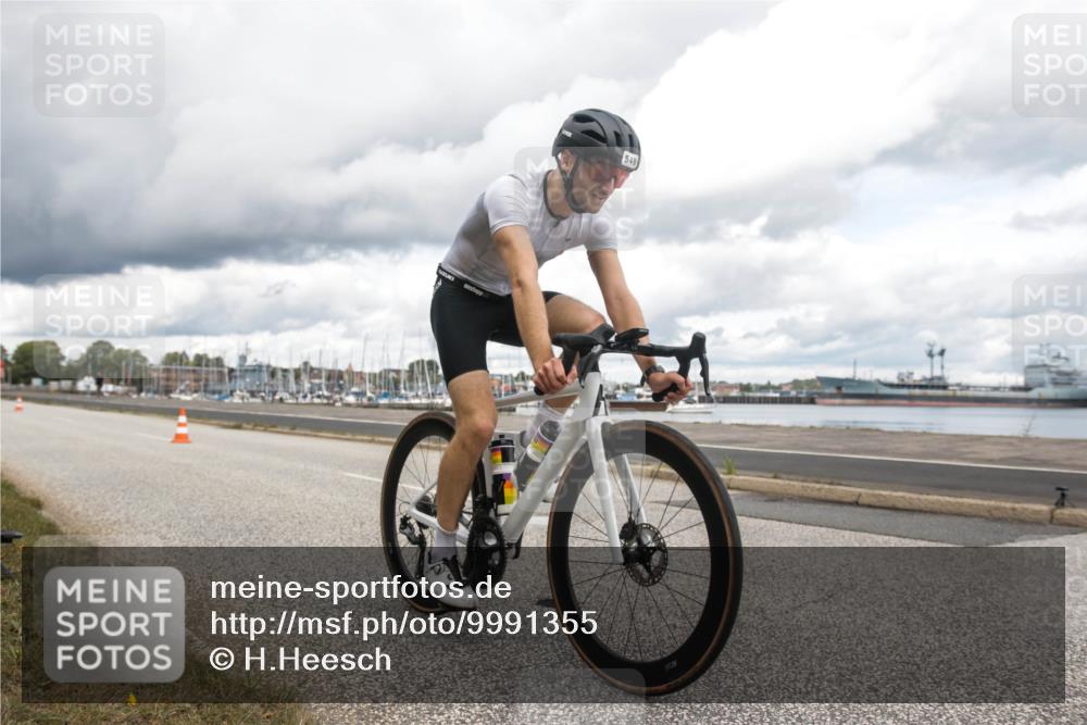 16.08.2026 - KN Förde Triathlon 2026 H.Heesch http://msf.ph/oto/9991355 16.08.2026 13:13:01 Radfahren 549, 556, 588, 601, 606, 733, 734 meine-sportfotos.de