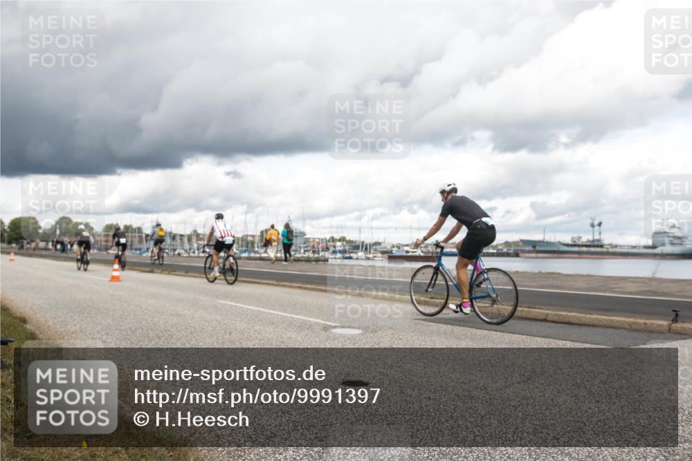 16.08.2026 - KN Förde Triathlon 2026 H.Heesch http://msf.ph/oto/9991397 16.08.2026 13:14:29 Radfahren 521, 583 meine-sportfotos.de