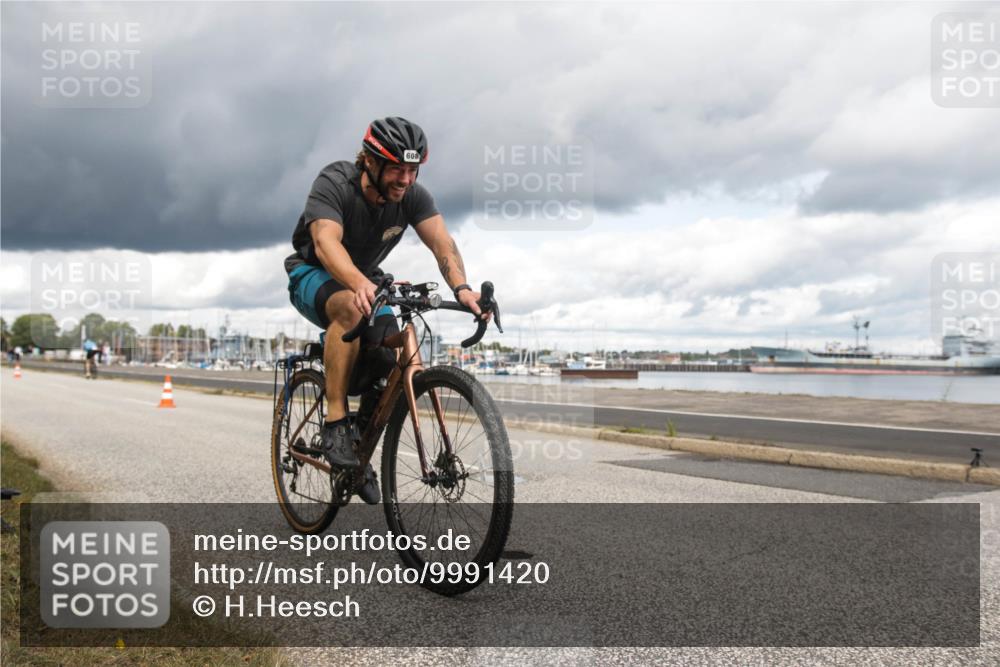 16.08.2026 - KN Förde Triathlon 2026 H.Heesch http://msf.ph/oto/9991420 16.08.2026 13:15:52 Radfahren 569, 606, 742 meine-sportfotos.de