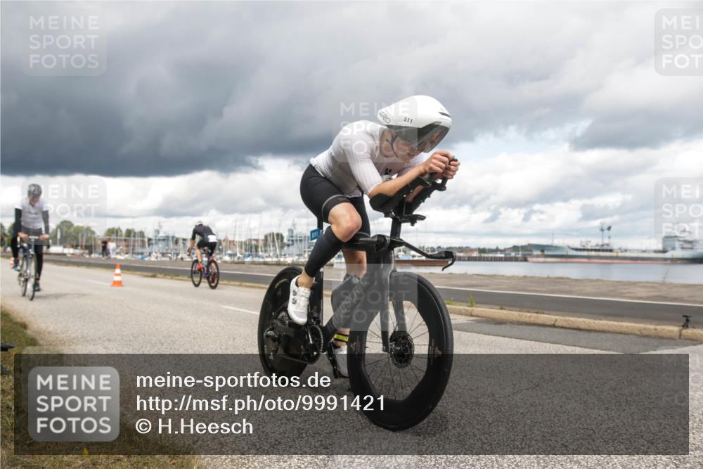 16.08.2026 - KN Förde Triathlon 2026 H.Heesch http://msf.ph/oto/9991421 16.08.2026 13:16:03 Radfahren 517, 525, 527, 571, 734 meine-sportfotos.de