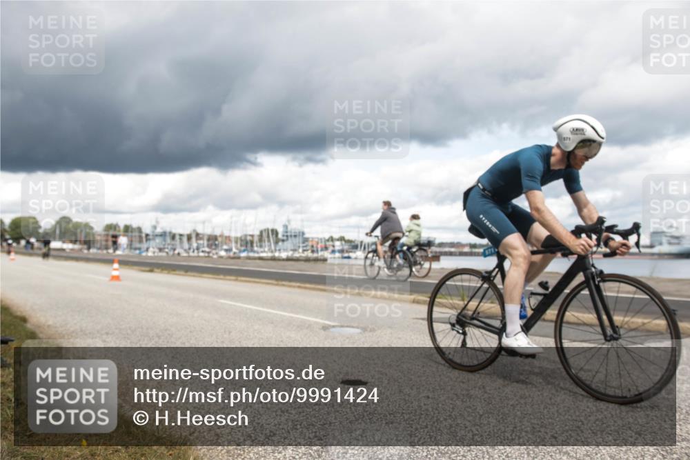16.08.2026 - KN Förde Triathlon 2026 H.Heesch http://msf.ph/oto/9991424 16.08.2026 13:16:07 Radfahren 517, 525, 566, 571, 734 meine-sportfotos.de
