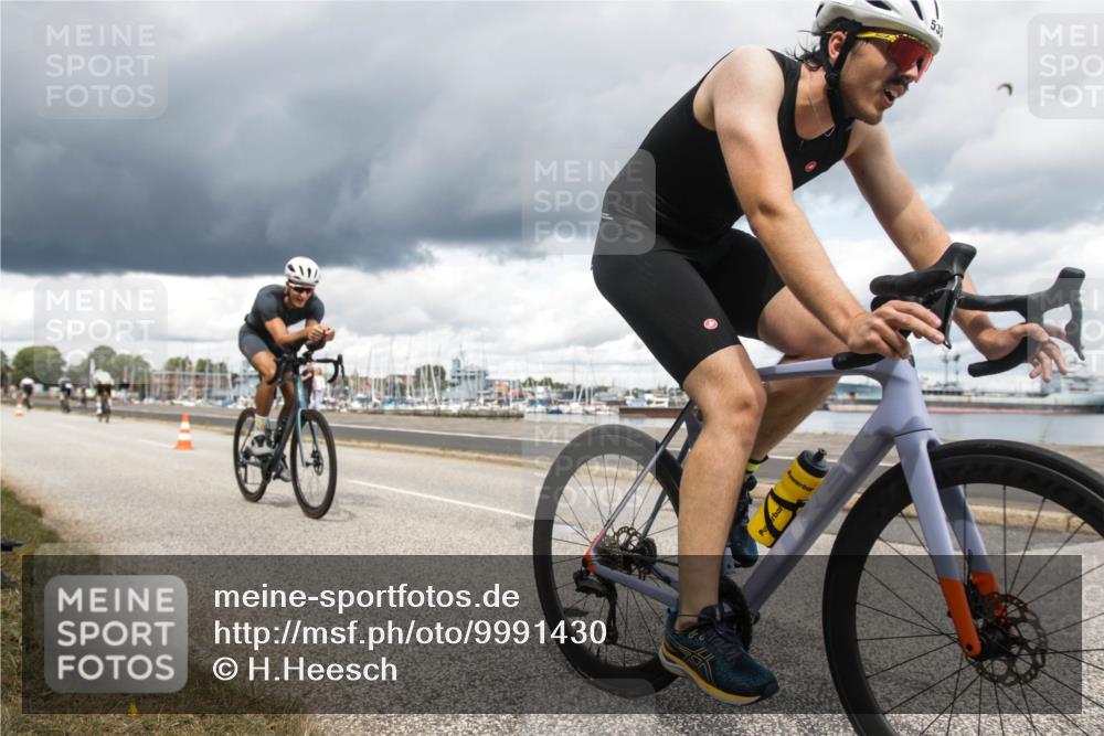 16.08.2026 - KN Förde Triathlon 2026 H.Heesch http://msf.ph/oto/9991430 16.08.2026 13:16:20 Radfahren 519, 520, 535, 552, 565, 567, 585, 715, 717, 727 meine-sportfotos.de