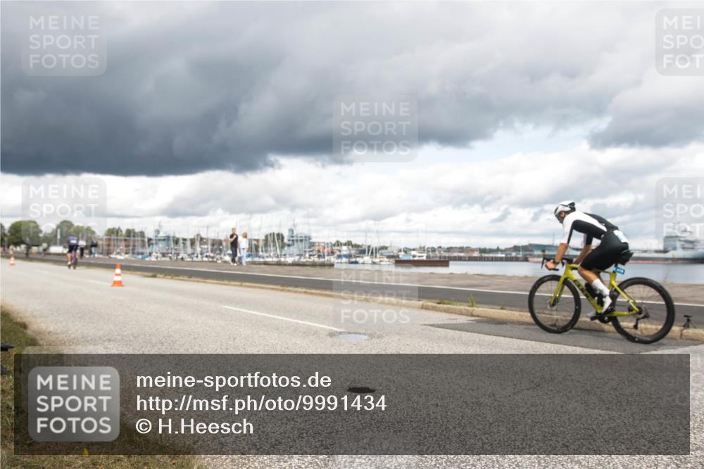 16.08.2026 - KN Förde Triathlon 2026 H.Heesch http://msf.ph/oto/9991434 16.08.2026 13:16:24 Radfahren 519, 520, 565, 611, 715, 717 meine-sportfotos.de