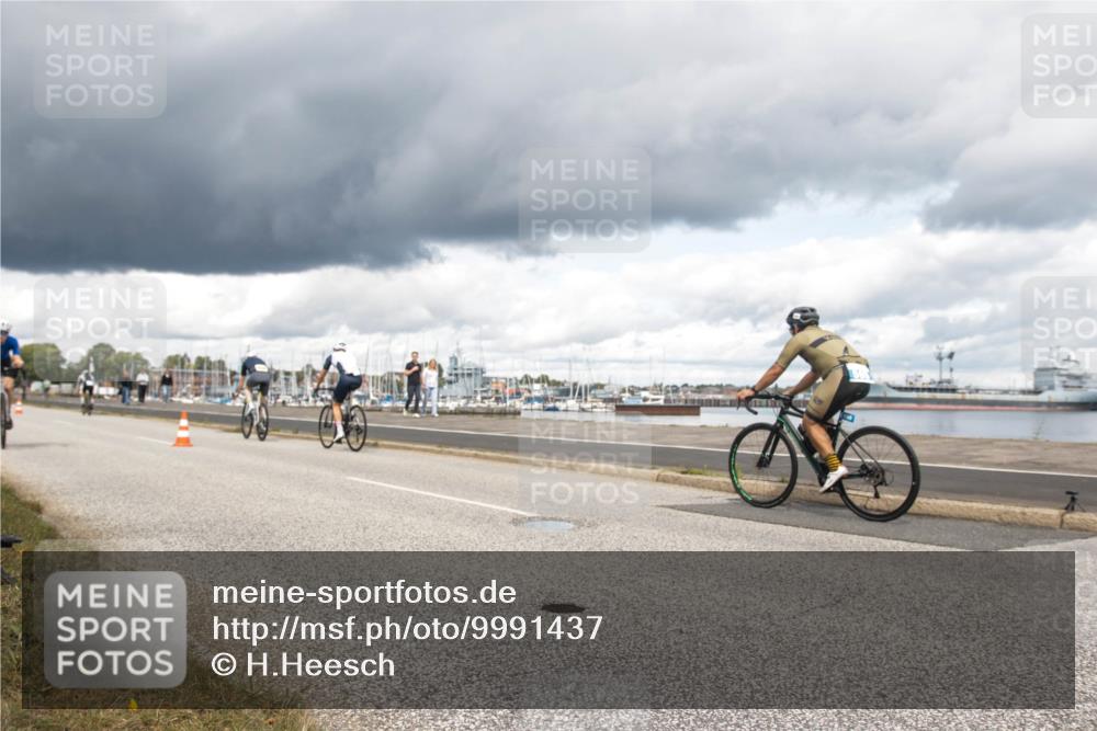 16.08.2026 - KN Förde Triathlon 2026 H.Heesch http://msf.ph/oto/9991437 16.08.2026 13:16:27 Radfahren 545, 565, 611, 725 meine-sportfotos.de