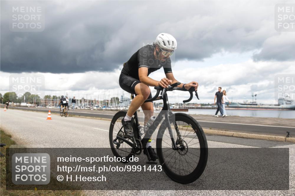 16.08.2026 - KN Förde Triathlon 2026 H.Heesch http://msf.ph/oto/9991443 16.08.2026 13:16:39 Radfahren 740 meine-sportfotos.de