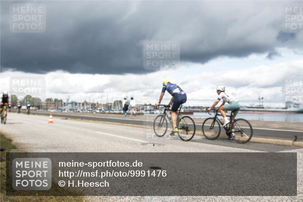 16.08.2026 - KN Förde Triathlon 2026 H.Heesch http://msf.ph/oto/9991476 16.08.2026 13:18:37 Radfahren 547, 592 meine-sportfotos.de