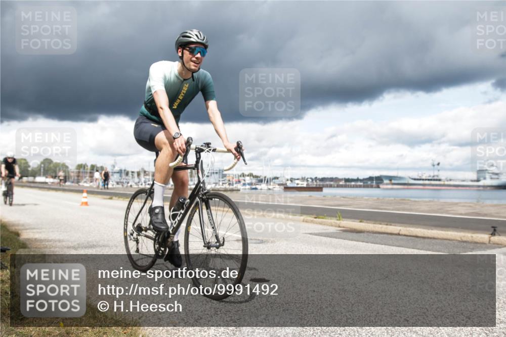 16.08.2026 - KN Förde Triathlon 2026 H.Heesch http://msf.ph/oto/9991492 16.08.2026 13:19:22 Radfahren 600, 706, 713, 714 meine-sportfotos.de