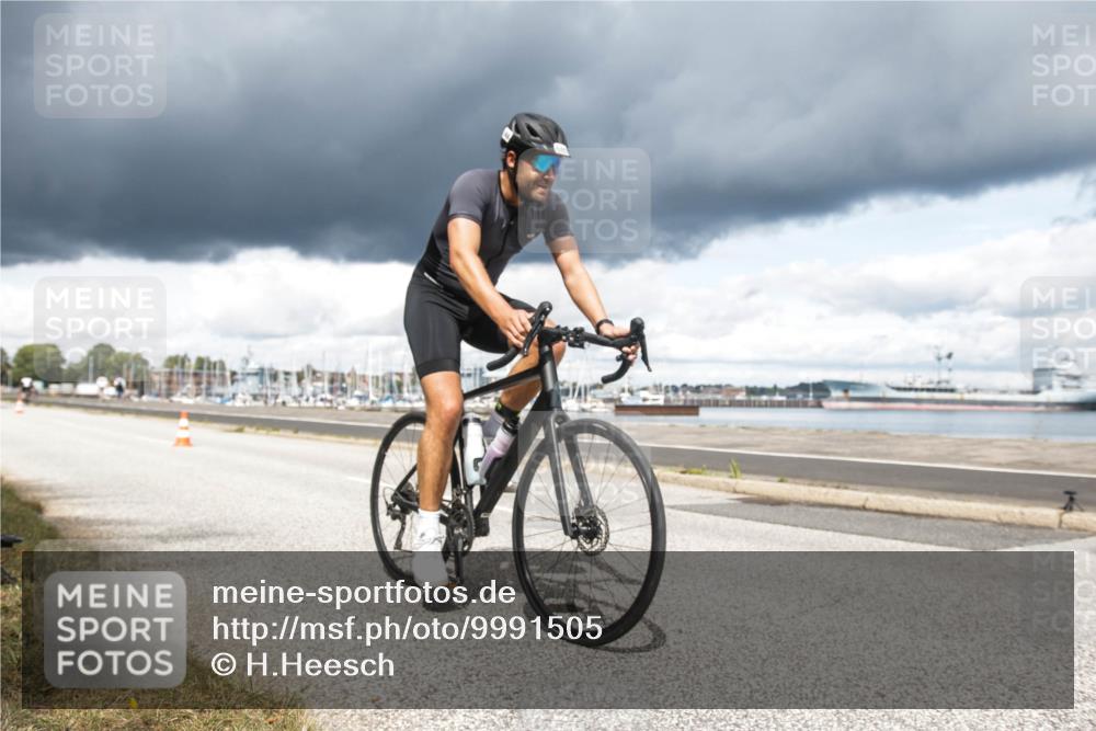 16.08.2026 - KN Förde Triathlon 2026 H.Heesch http://msf.ph/oto/9991505 16.08.2026 13:19:44 Radfahren 576, 586, 605 meine-sportfotos.de