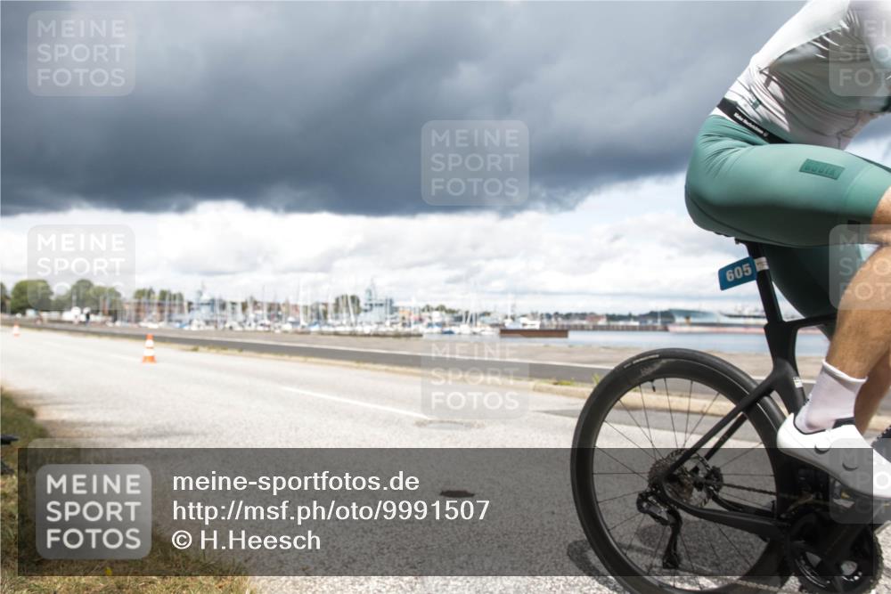 16.08.2026 - KN Förde Triathlon 2026 H.Heesch http://msf.ph/oto/9991507 16.08.2026 13:19:49 Radfahren 576, 605 meine-sportfotos.de