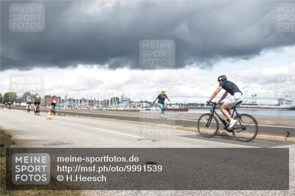 16.08.2026 - KN Förde Triathlon 2026 H.Heesch http://msf.ph/oto/9991539 16.08.2026 13:21:11 Radfahren 596, 597, 608, 747 meine-sportfotos.de