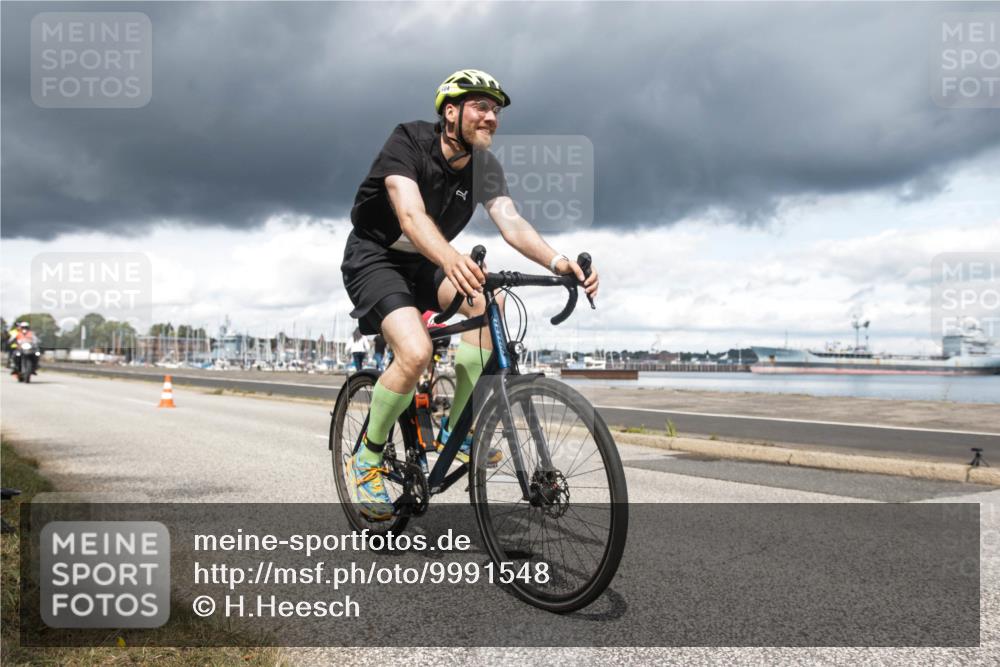 16.08.2026 - KN Förde Triathlon 2026 H.Heesch http://msf.ph/oto/9991548 16.08.2026 13:21:44 Radfahren 595, 704, 705, 730 meine-sportfotos.de
