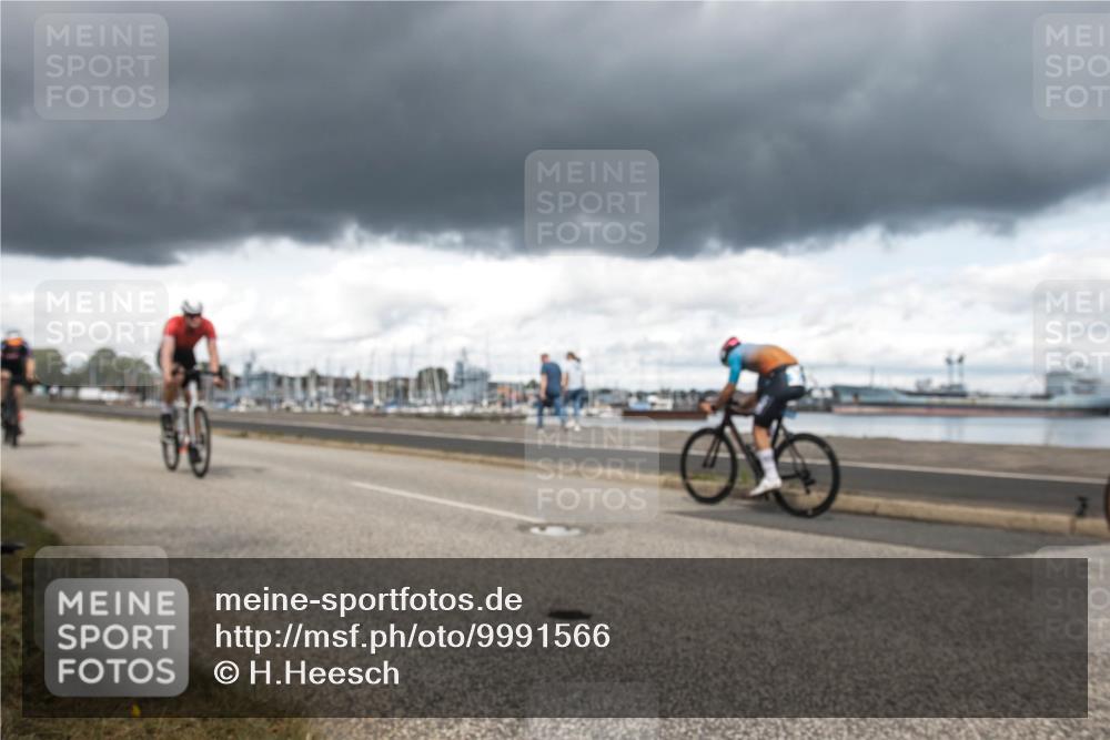 16.08.2026 - KN Förde Triathlon 2026 H.Heesch http://msf.ph/oto/9991566 16.08.2026 13:22:54 Radfahren 550, 612 meine-sportfotos.de