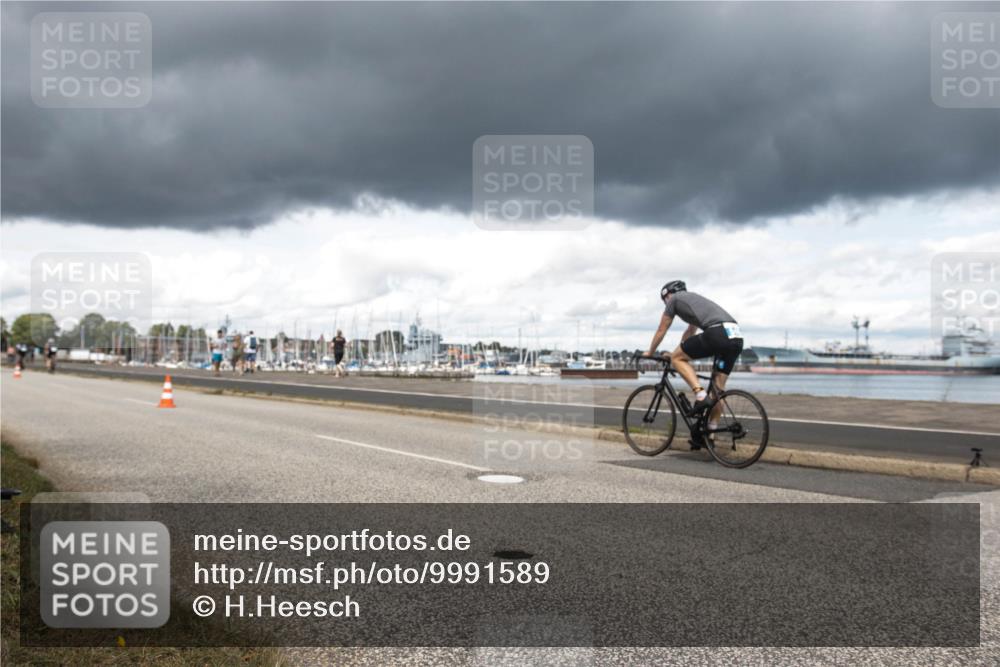 16.08.2026 - KN Förde Triathlon 2026 H.Heesch http://msf.ph/oto/9991589 16.08.2026 13:23:58 Radfahren 567, 742 meine-sportfotos.de