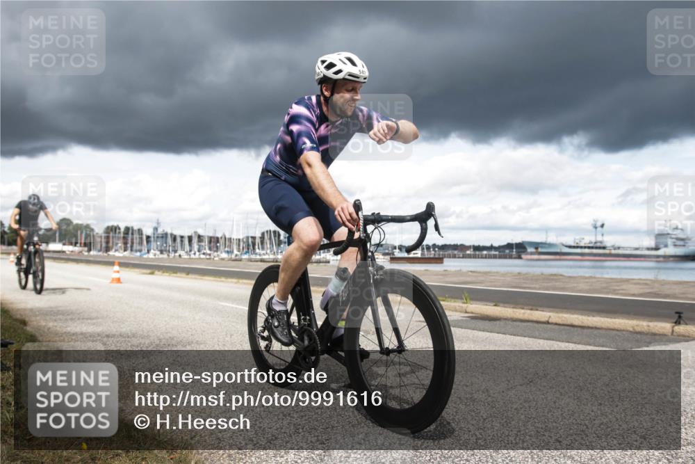 16.08.2026 - KN Förde Triathlon 2026 H.Heesch http://msf.ph/oto/9991616 16.08.2026 13:25:43 Radfahren 601, 711 meine-sportfotos.de