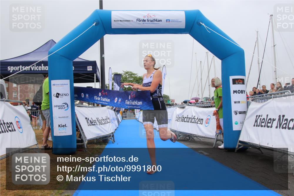 16.08.2026 - KN Förde Triathlon 2026 Markus Tischler http://msf.ph/oto/9991800 16.08.2026 10:05:41 Ziel 101, 101 meine-sportfotos.de