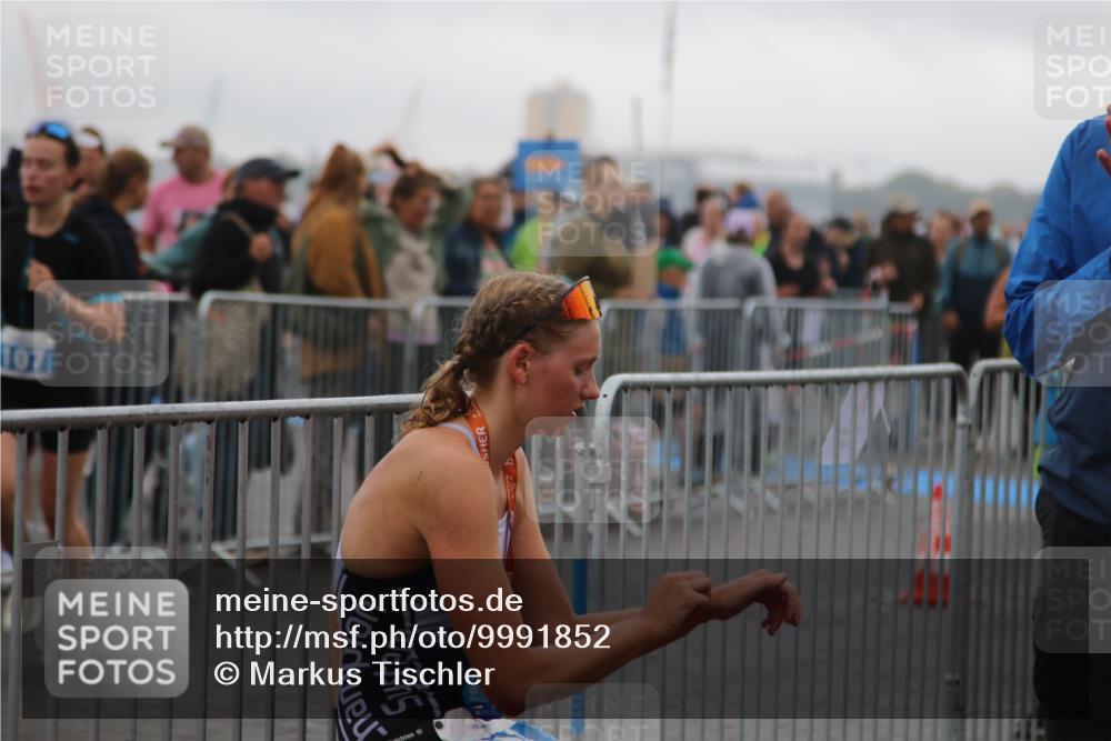 16.08.2026 - KN Förde Triathlon 2026 Markus Tischler http://msf.ph/oto/9991852 16.08.2026 10:09:19 Ziel  meine-sportfotos.de