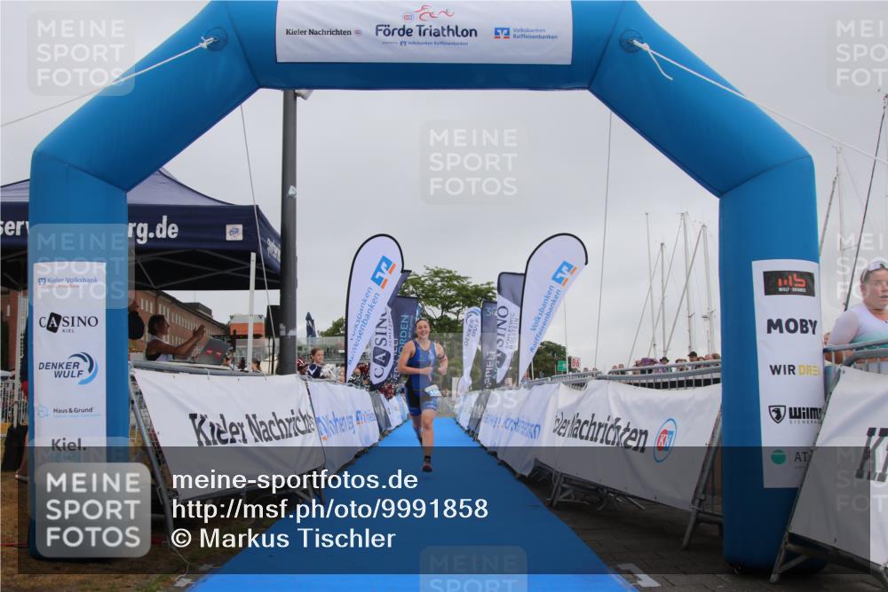 16.08.2026 - KN Förde Triathlon 2026 Markus Tischler http://msf.ph/oto/9991858 16.08.2026 10:11:05 Ziel 104, 104 meine-sportfotos.de