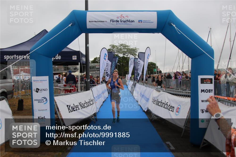 16.08.2026 - KN Förde Triathlon 2026 Markus Tischler http://msf.ph/oto/9991885 16.08.2026 10:13:35 Ziel 105, 105 meine-sportfotos.de