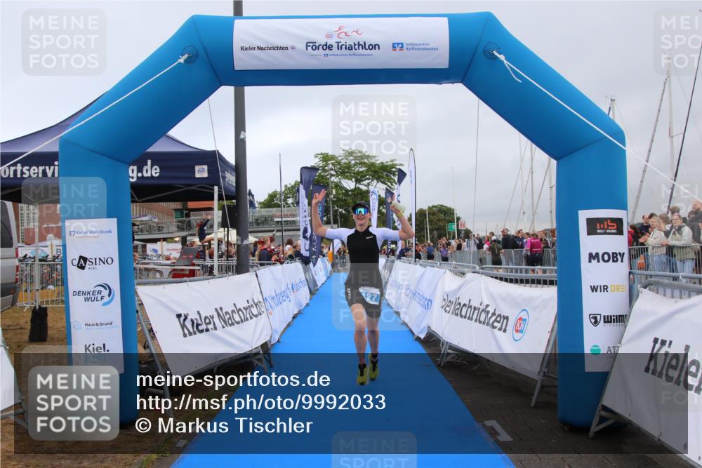 16.08.2026 - KN Förde Triathlon 2026 Markus Tischler http://msf.ph/oto/9992033 16.08.2026 10:24:53 Ziel 127, 127 meine-sportfotos.de