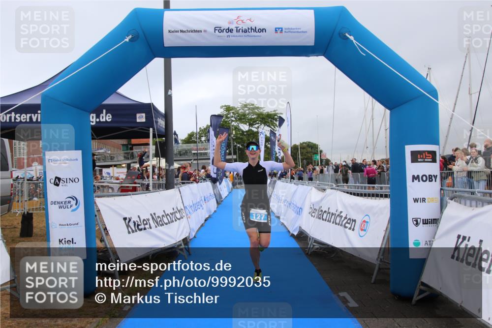 16.08.2026 - KN Förde Triathlon 2026 Markus Tischler http://msf.ph/oto/9992035 16.08.2026 10:24:54 Ziel 127, 127 meine-sportfotos.de