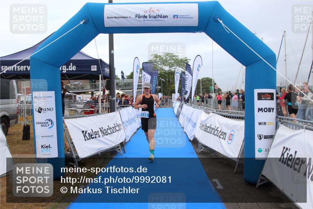 16.08.2026 - KN Förde Triathlon 2026 Markus Tischler http://msf.ph/oto/9992081 16.08.2026 10:26:47 Ziel 122, 130, 122, 130 meine-sportfotos.de