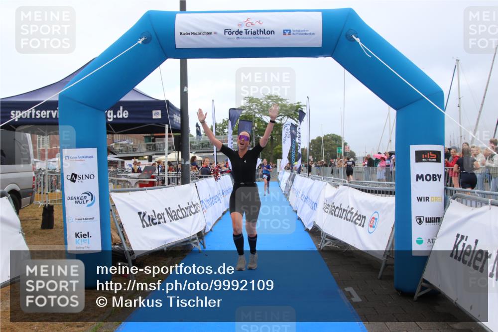 16.08.2026 - KN Förde Triathlon 2026 Markus Tischler http://msf.ph/oto/9992109 16.08.2026 10:27:36 Ziel 121, 143, 121, 143 meine-sportfotos.de