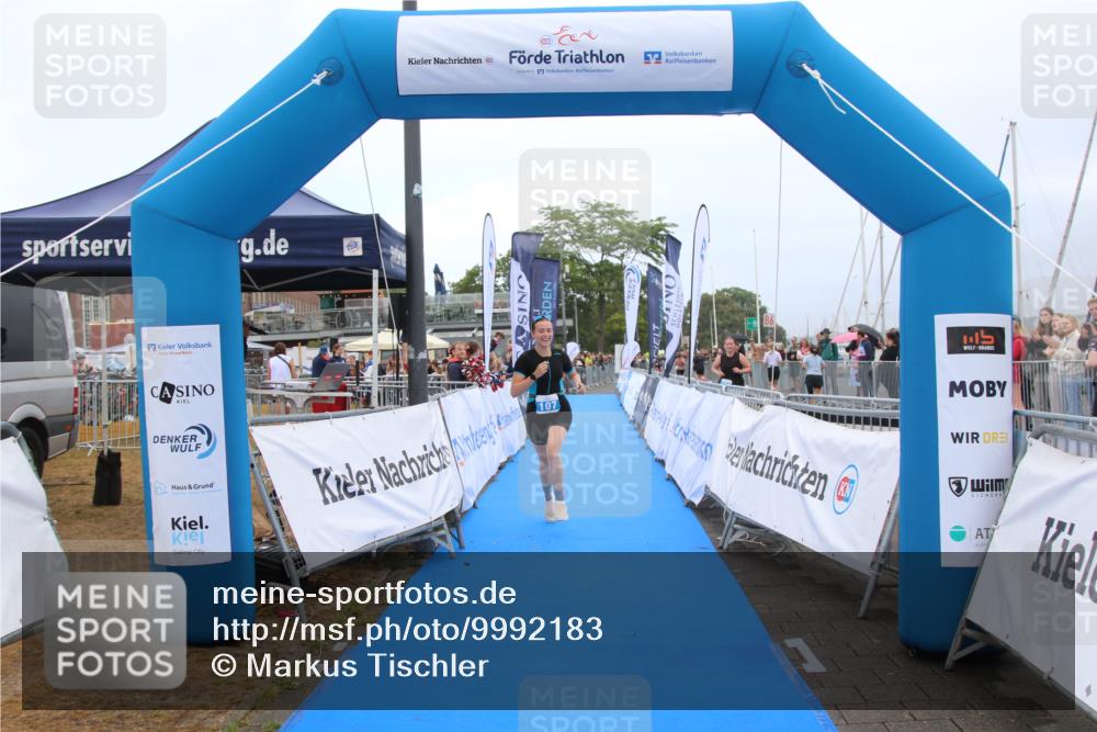 16.08.2026 - KN Förde Triathlon 2026 Markus Tischler http://msf.ph/oto/9992183 16.08.2026 10:28:37 Ziel 107, 117, 107, 117 meine-sportfotos.de