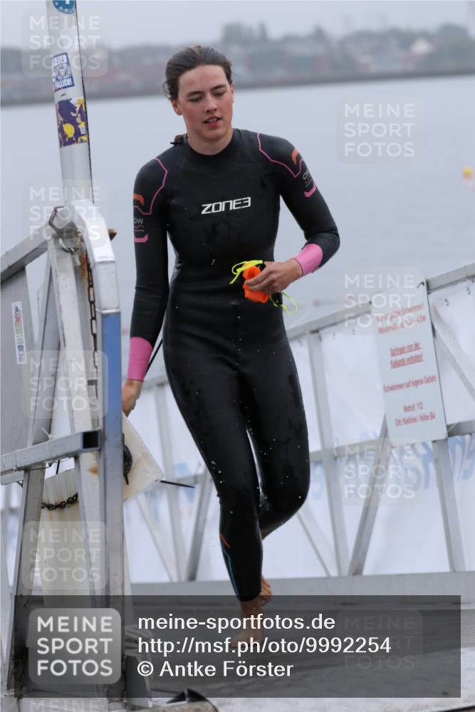 16.08.2026 - KN Förde Triathlon 2026 Antke Förster http://msf.ph/oto/9992254 16.08.2026 09:08:02 Schwimmen 102, 104, 105, 537 meine-sportfotos.de