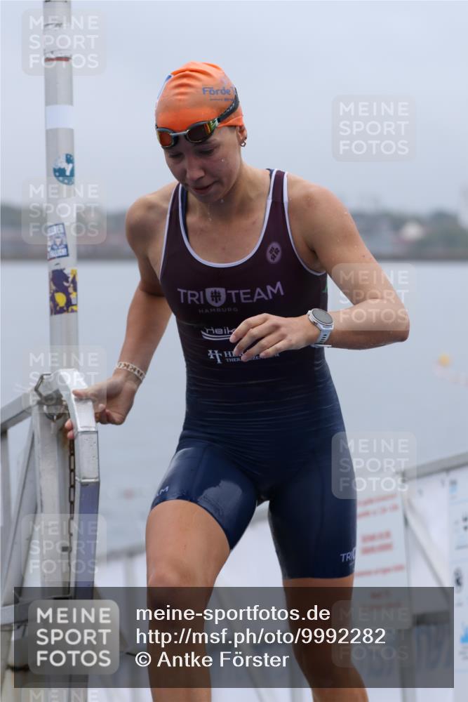 16.08.2026 - KN Förde Triathlon 2026 Antke Förster http://msf.ph/oto/9992282 16.08.2026 09:09:40 Schwimmen 106, 116 meine-sportfotos.de