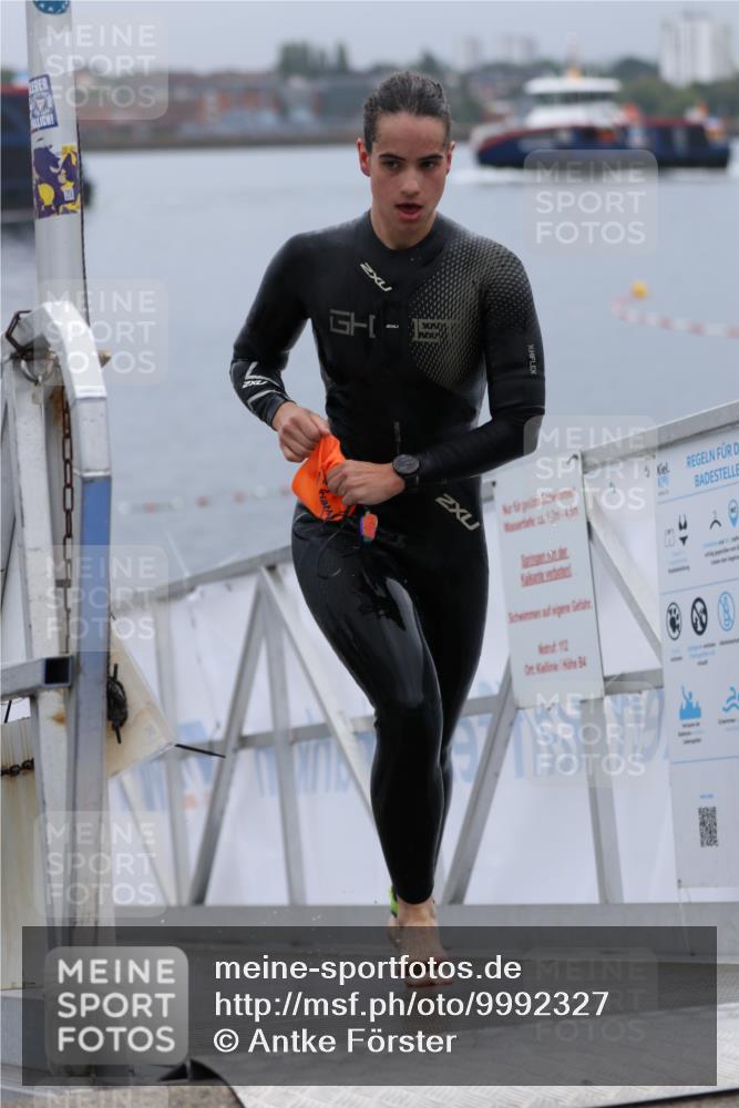 16.08.2026 - KN Förde Triathlon 2026 Antke Förster http://msf.ph/oto/9992327 16.08.2026 09:11:13 Schwimmen 1, 112, 113, 115, 119, 117, 118, 122, 133, 140 meine-sportfotos.de