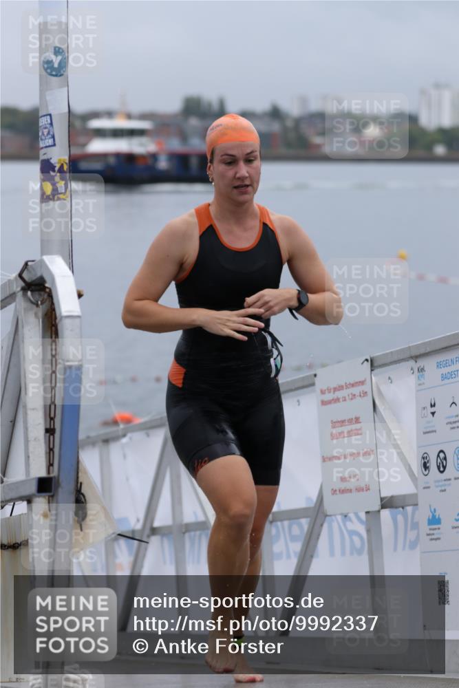 16.08.2026 - KN Förde Triathlon 2026 Antke Förster http://msf.ph/oto/9992337 16.08.2026 09:11:23 Schwimmen 1, 112, 113, 118, 119, 140, 117, 122, 133, 142 meine-sportfotos.de