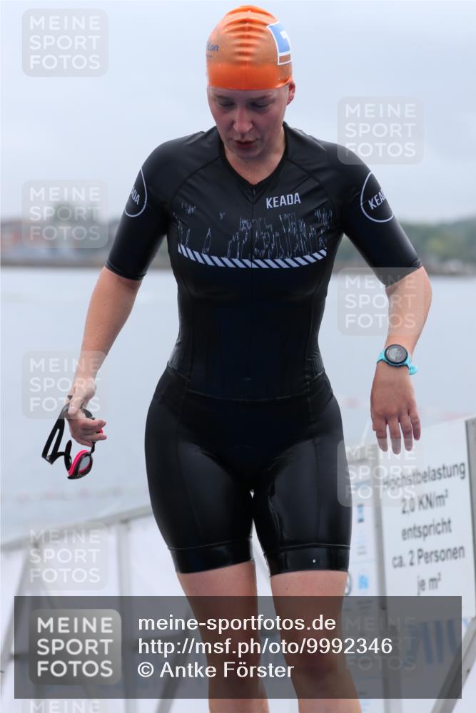 16.08.2026 - KN Förde Triathlon 2026 Antke Förster http://msf.ph/oto/9992346 16.08.2026 09:11:27 Schwimmen 1, 112, 113, 117, 118, 122, 140, 117, 133, 142 meine-sportfotos.de