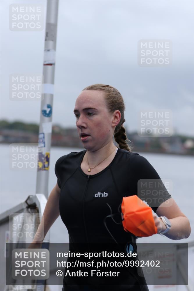 16.08.2026 - KN Förde Triathlon 2026 Antke Förster http://msf.ph/oto/9992402 16.08.2026 09:13:30 Schwimmen 131, 108, 123, 124, 148, 185 meine-sportfotos.de
