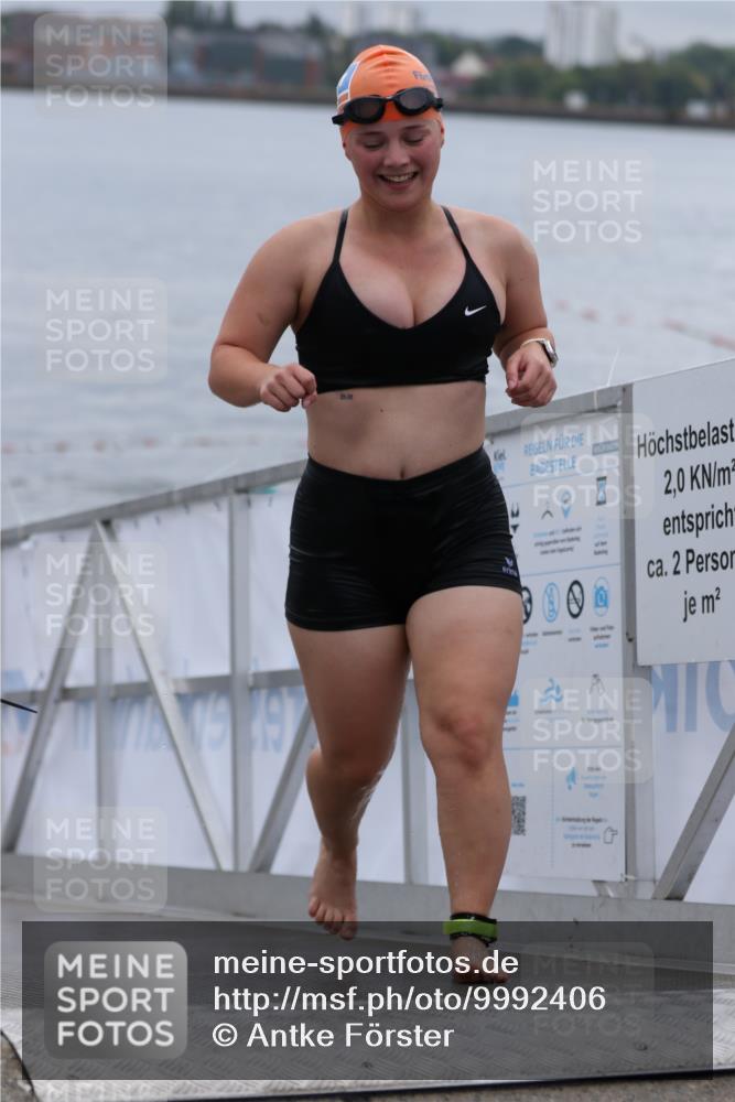 16.08.2026 - KN Förde Triathlon 2026 Antke Förster http://msf.ph/oto/9992406 16.08.2026 09:13:32 Schwimmen 108, 131, 108, 123, 124, 148, 185 meine-sportfotos.de