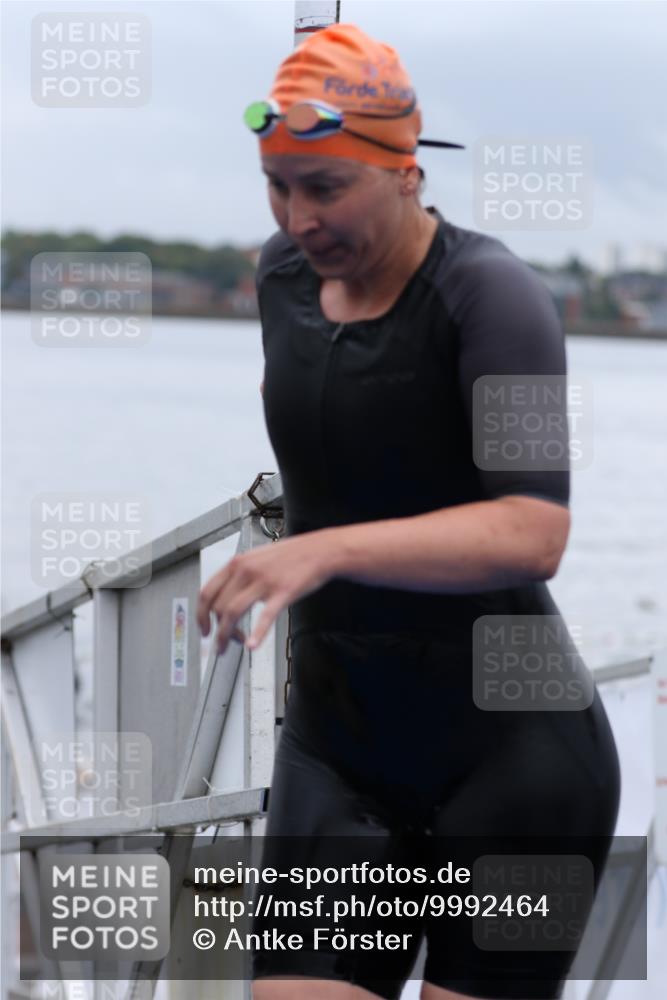 16.08.2026 - KN Förde Triathlon 2026 Antke Förster http://msf.ph/oto/9992464 16.08.2026 09:14:44 Schwimmen 125, 147, 149, 155, 162, 145, 153, 158, 159 meine-sportfotos.de