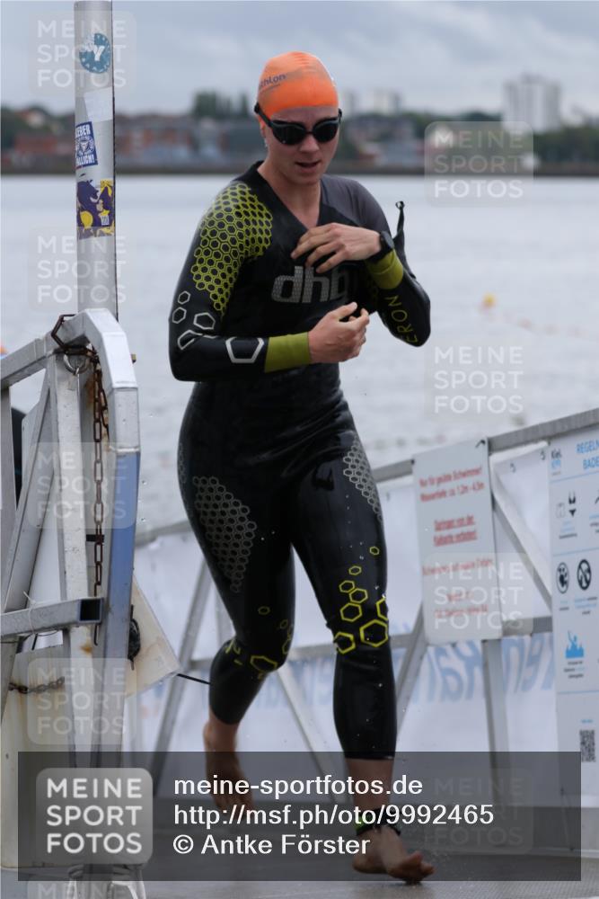 16.08.2026 - KN Förde Triathlon 2026 Antke Förster http://msf.ph/oto/9992465 16.08.2026 09:14:53 Schwimmen 147, 149, 155, 162, 135, 145, 153, 158, 159 meine-sportfotos.de