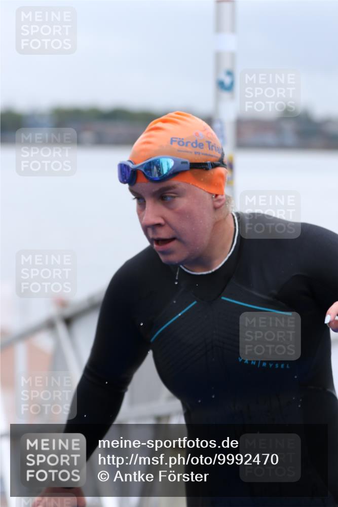 16.08.2026 - KN Förde Triathlon 2026 Antke Förster http://msf.ph/oto/9992470 16.08.2026 09:14:55 Schwimmen 147, 149, 159, 162, 135, 145, 153, 158, 159 meine-sportfotos.de