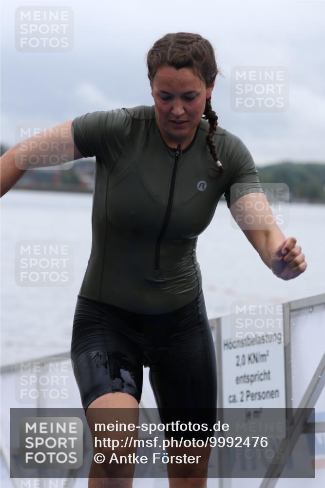 16.08.2026 - KN Förde Triathlon 2026 Antke Förster http://msf.ph/oto/9992476 16.08.2026 09:15:06 Schwimmen 147, 158, 159, 135, 145, 150, 153 meine-sportfotos.de