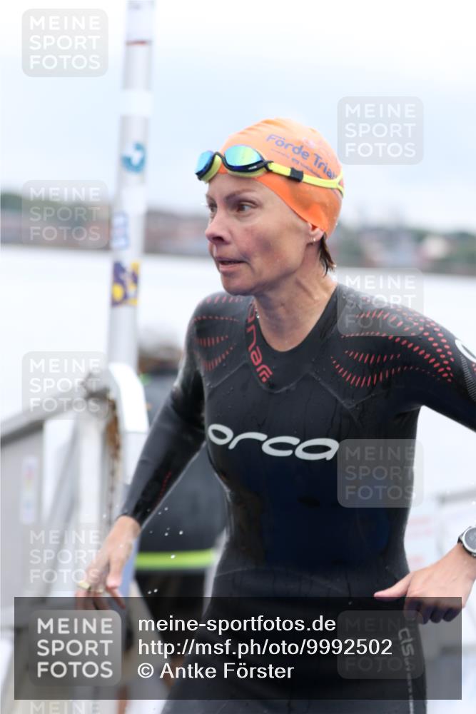 16.08.2026 - KN Förde Triathlon 2026 Antke Förster http://msf.ph/oto/9992502 16.08.2026 09:15:53 Schwimmen 170, 168 meine-sportfotos.de