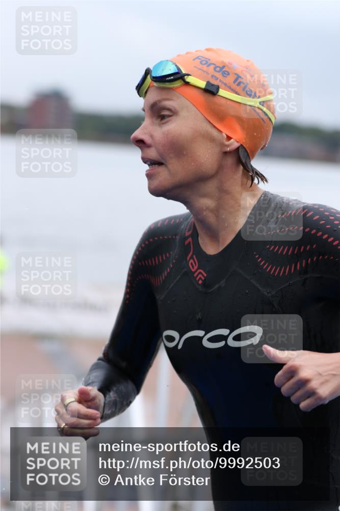 16.08.2026 - KN Förde Triathlon 2026 Antke Förster http://msf.ph/oto/9992503 16.08.2026 09:15:53 Schwimmen 170, 168 meine-sportfotos.de