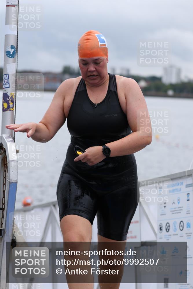 16.08.2026 - KN Förde Triathlon 2026 Antke Förster http://msf.ph/oto/9992507 16.08.2026 09:16:17 Schwimmen 168, 152, 161, 169, 175, 183, 193 meine-sportfotos.de
