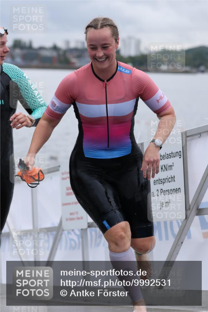 16.08.2026 - KN Förde Triathlon 2026 Antke Förster http://msf.ph/oto/9992531 16.08.2026 09:16:42 Schwimmen 152, 161, 169, 175, 183, 193, 138, 165, 169, 177, 180 meine-sportfotos.de