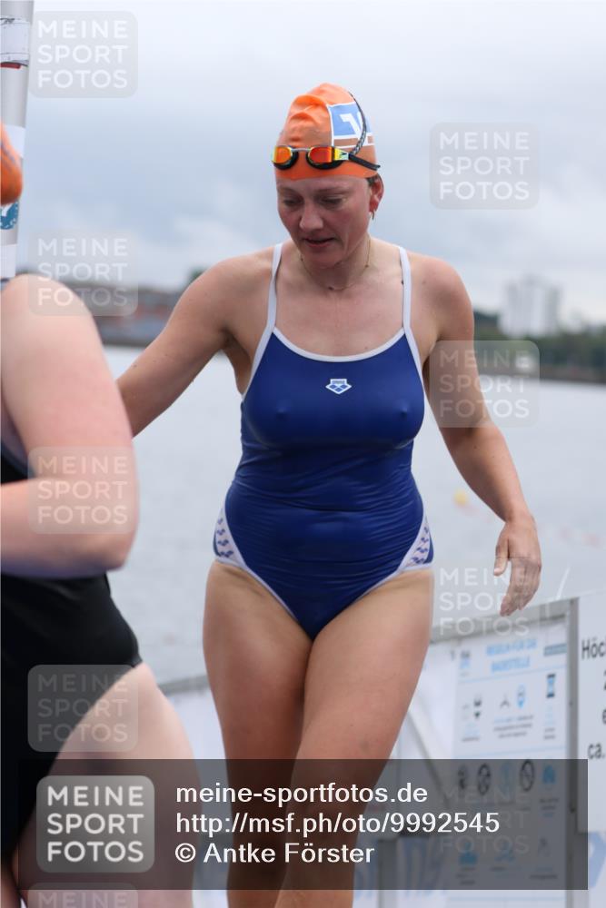 16.08.2026 - KN Förde Triathlon 2026 Antke Förster http://msf.ph/oto/9992545 16.08.2026 09:17:00 Schwimmen 138, 152, 165, 169, 177, 180, 139, 166, 180, 186, 187 meine-sportfotos.de
