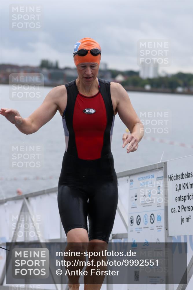 16.08.2026 - KN Förde Triathlon 2026 Antke Förster http://msf.ph/oto/9992551 16.08.2026 09:17:15 Schwimmen 138, 177, 180, 103, 139, 166, 172, 174, 186, 187 meine-sportfotos.de