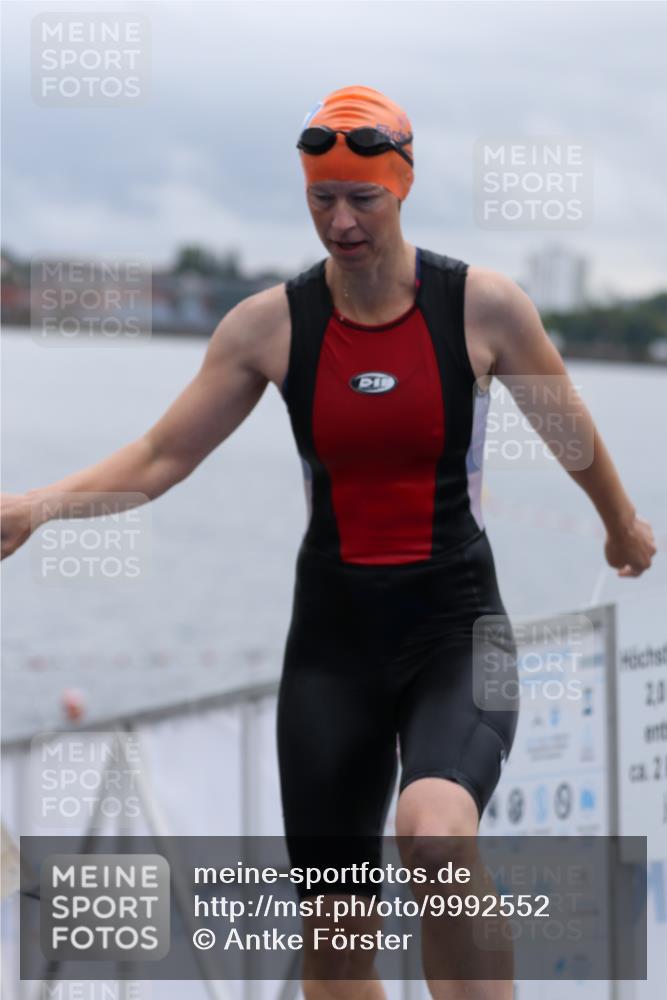 16.08.2026 - KN Förde Triathlon 2026 Antke Förster http://msf.ph/oto/9992552 16.08.2026 09:17:15 Schwimmen 138, 177, 180, 103, 139, 166, 172, 174, 186, 187 meine-sportfotos.de
