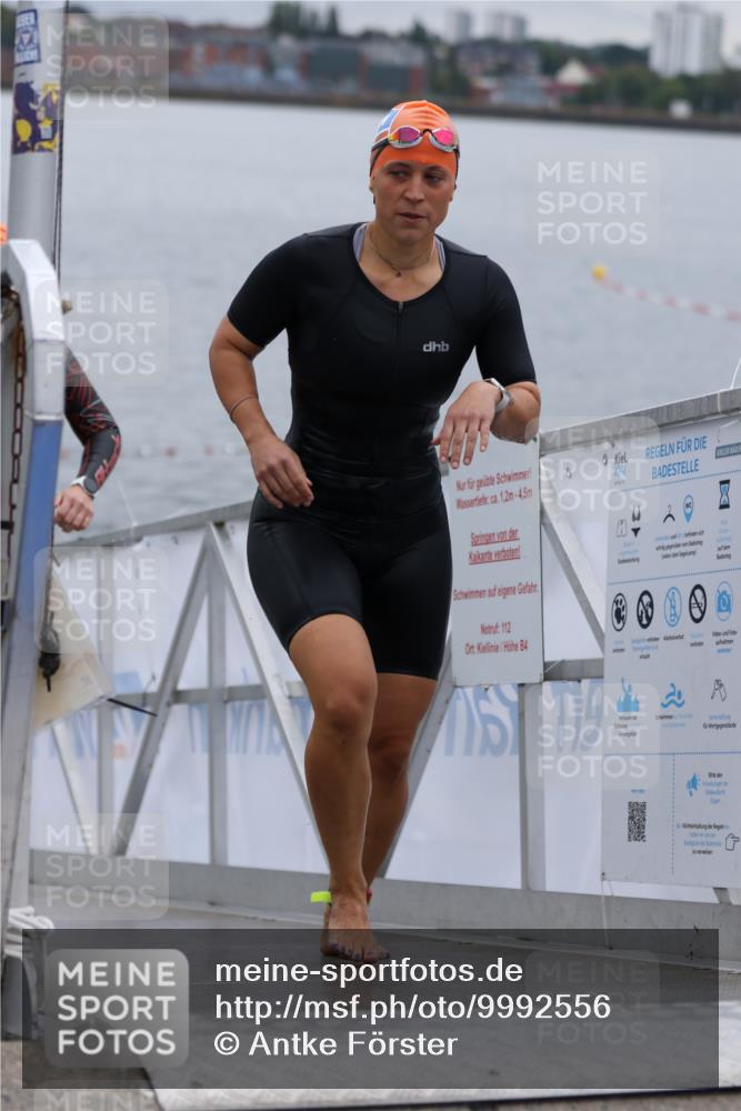 16.08.2026 - KN Förde Triathlon 2026 Antke Förster http://msf.ph/oto/9992556 16.08.2026 09:17:18 Schwimmen 138, 166, 177, 180, 186, 103, 139, 172, 174, 187 meine-sportfotos.de