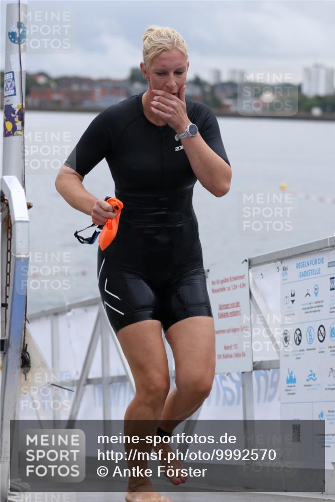 16.08.2026 - KN Förde Triathlon 2026 Antke Förster http://msf.ph/oto/9992570 16.08.2026 09:17:37 Schwimmen 103, 139, 166, 186, 187, 126, 156, 171, 172, 174, 190, 191, 197 meine-sportfotos.de