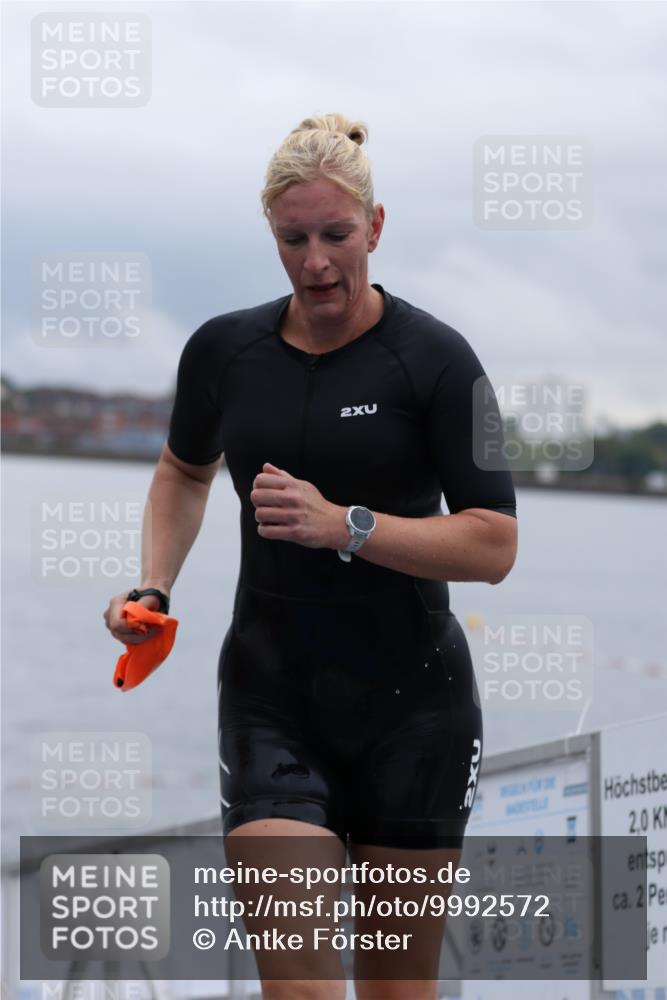 16.08.2026 - KN Förde Triathlon 2026 Antke Förster http://msf.ph/oto/9992572 16.08.2026 09:17:37 Schwimmen 103, 139, 166, 186, 187, 126, 156, 171, 172, 174, 190, 191, 197 meine-sportfotos.de