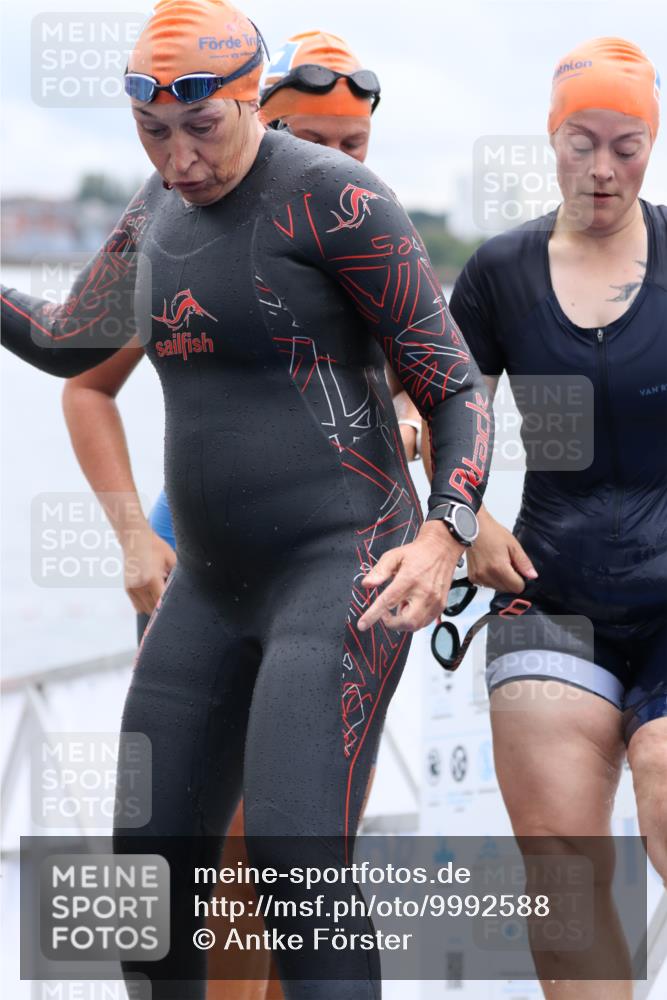 16.08.2026 - KN Förde Triathlon 2026 Antke Förster http://msf.ph/oto/9992588 16.08.2026 09:17:55 Schwimmen 156, 171, 172, 174, 190, 197, 126, 163, 176, 189, 190, 191 meine-sportfotos.de